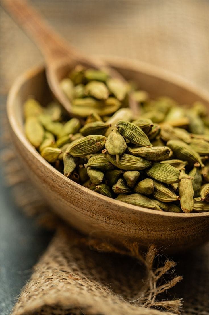 Green Cardamom 2
